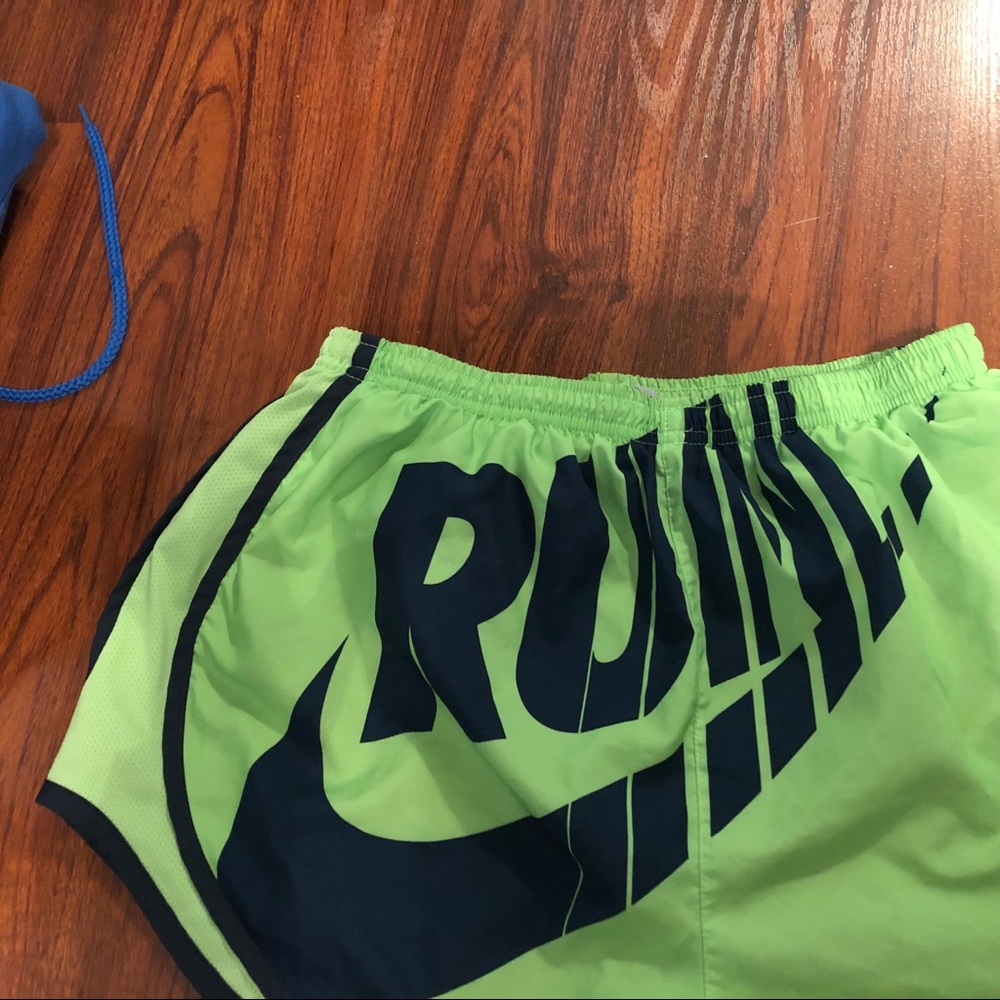 Running shorts - Picture 2 of 3